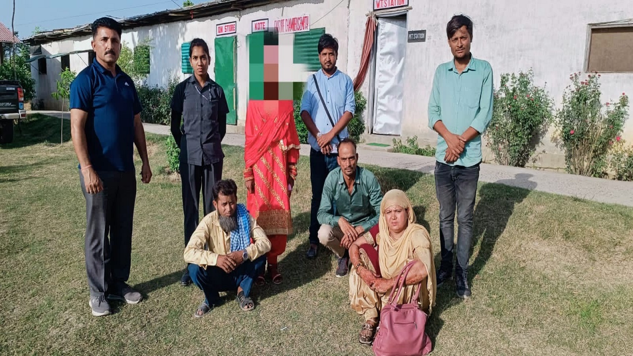 बिहार: शादी की आड़ में चल रहा था देह व्यापार, एसएसबी जवानों ने महिला समेत तीन को दबोचा