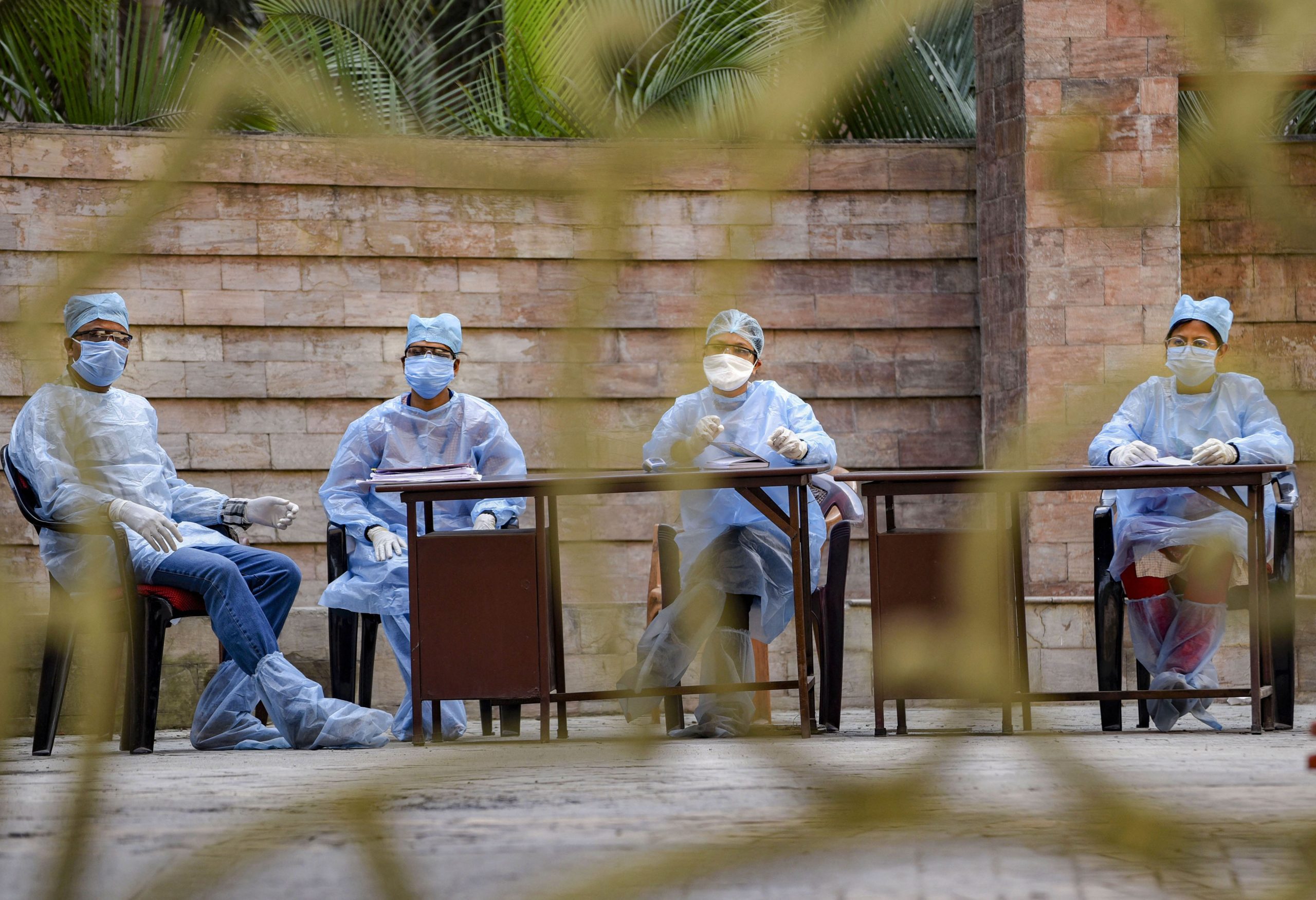 Coronavirus Pandemic : अगले दो महीनों में देश में N95 मास्क, पीपीई और टेस्ट किट की बढ़ेगी मांग