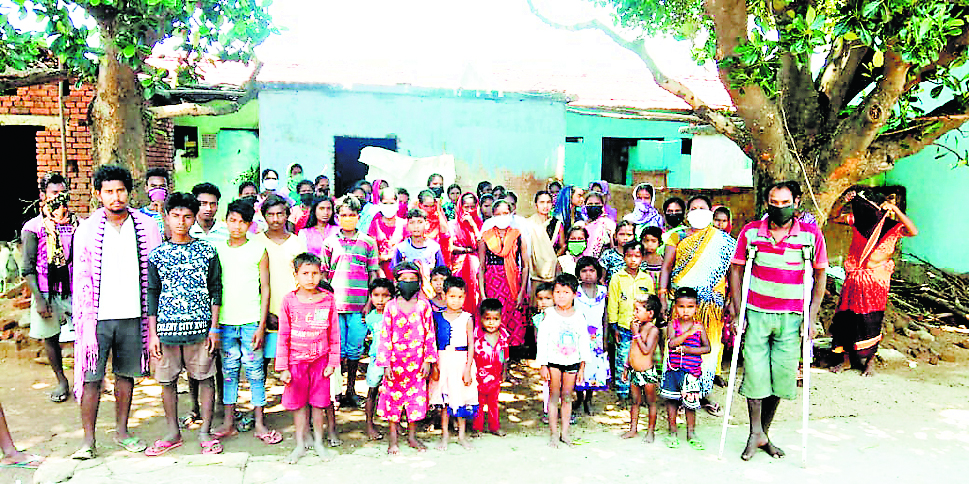 हजारीबाग के बड़कागांव में मांड़-भात खाकर गुजर कर रहे बिरहोर, परदेश न जाने की खायी कसम