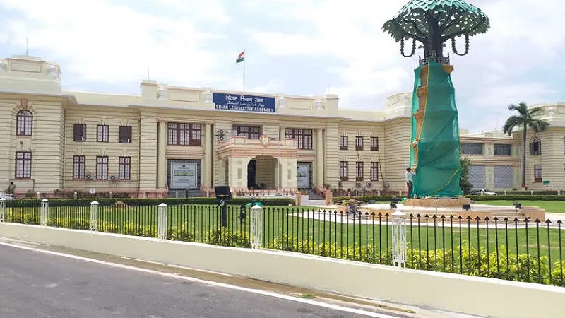 Bihar Budget Session: स्टूडेंट क्रेडिट कार्ड राशि अब 4 लाख से ज्यादा, शिक्षा विभाग आज पेश करेगा अपना बजट