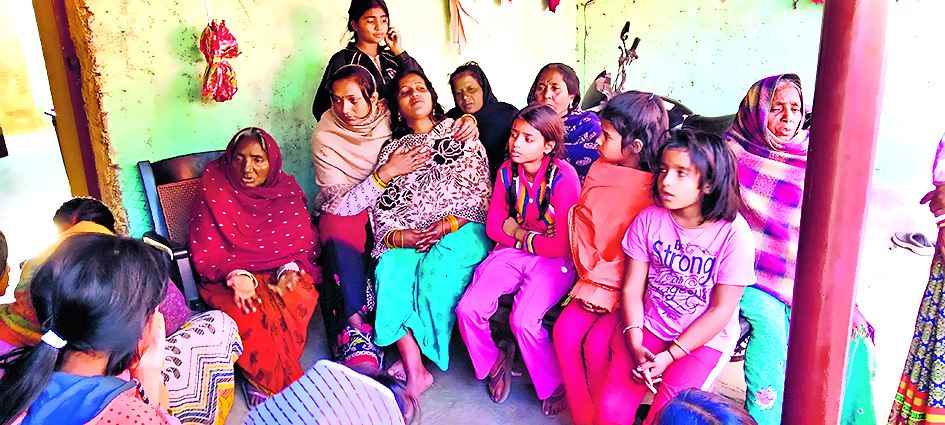 Bihar crime News: घर के बाहर जदयू नेता सुनील सिंह की हत्या, पत्नी ने देवर-देवरानी को लेकर किया बड़ा खुलासा…