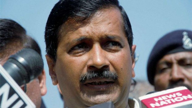 ”आप” की किसान रैली में किसान ने पेड़ से लटक कर दे दी जान