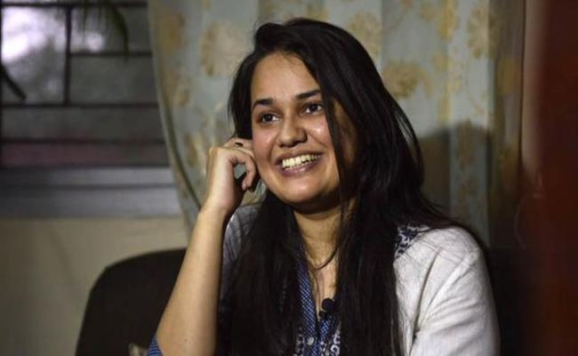 IAS टॉपर टीना डाबी सहित 30 प्रशिक्षु बक्सर के गांवों में गुजारेंगे वक्त, पढ़ें