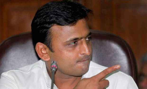 मीडिया पर हमला : CM अखिलेश भड़के, आरोपी MLA को नोटिस, ब्लॉक प्रमुख बर्खास्त