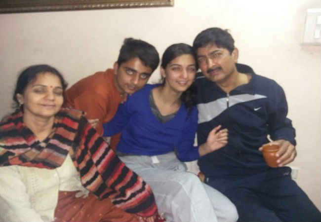 स्नैपडील की लापता इंजीनियर दीप्ति घर लौटी, कहा- आंखों पर पट्टी बांध 4 लोगों ने किया था अगवा