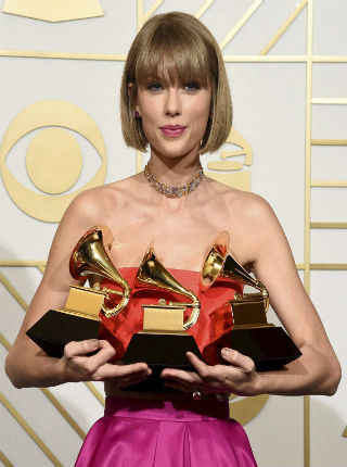 Grammy Awards 2016 : टेलर स्विफ्ट को मिला ‘एलबम ऑफ द इयर” पुरस्कार