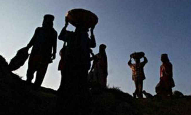 मनरेगा पर सवाल उठाने वाली मोदी सरकार ने योजना के लिए आवंटित किए 3,800 करोड रुपये