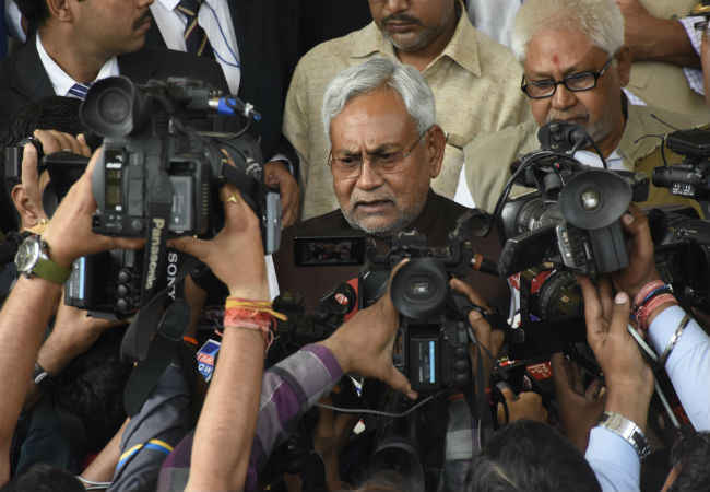 बिहार सरकार के कर्मचारियों को बड़ा तोहफा, भहंगाई भत्ता 6 फीसदी बढ़ा