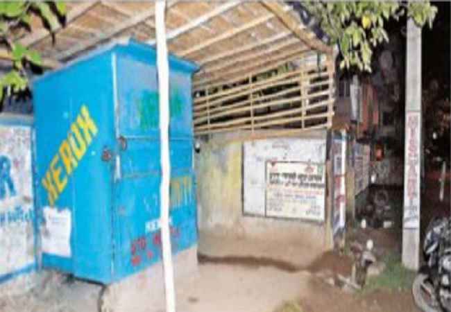जमशेदपुर में महिला के कपड़े उतार अर्द्धबेहोशी में कार से फेंका