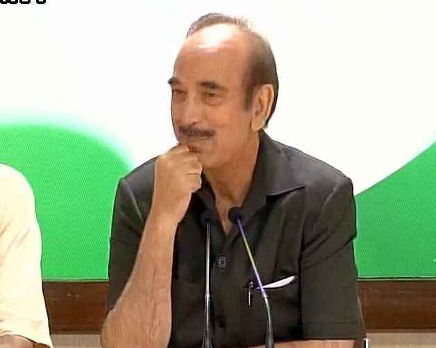 कांग्रेस ने मोदी के इंटरव्यू को बताया निराशाजनक, कहा – दो सालों में आतंकवाद बढ़ा