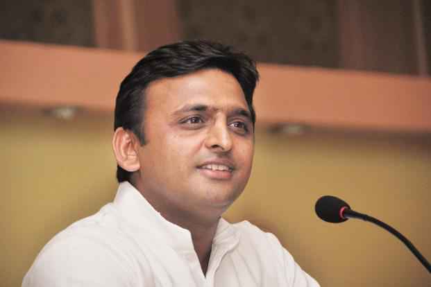हमारे कामकाज से विरोधी घबरा गये हैं : अखिलेश यादव