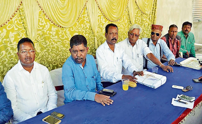 चरणबद्ध आंदोलन करेंगे हजारीबाग के विस्थापित, रैयत व किसान