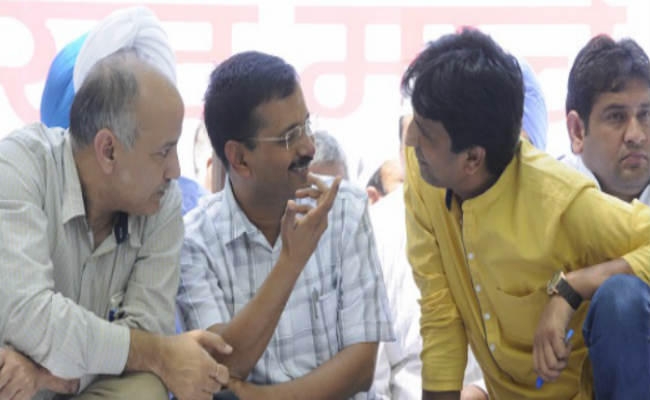 ट्वीट पर कवि कुमार विश्वास की दहाड़, ख़ामोशी से डरने वालो, हम” बोले तो क्या होगा..?