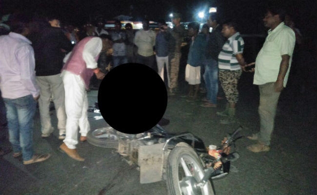 हजारीबाग-केरेडारी मार्ग पर बाइक दुर्घटनाग्रस्त, इलाज के अभाव में बाइक सवार की मौत