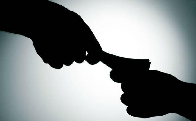 चतरा : ACB ने हंटरगंज के ASI को 1500 रुपये घूस लेते दबोचा