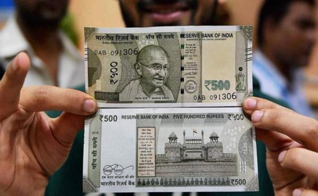 बिहार में सरकारी राजस्व कर्मचारी का घूस लेते वीडियो वायरल, उसके बाद…