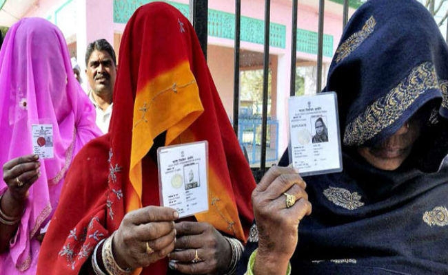 यूपी चुनाव: यहां 100 प्रत्याशियों की किस्मत का फैसला 15 लाख महिलाएं करेंगी