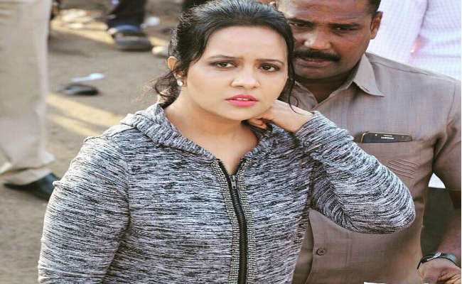 मैं अपनी आकांक्षाओं को पूरा करना जारी रखूंगी : अमृता फडणवीस