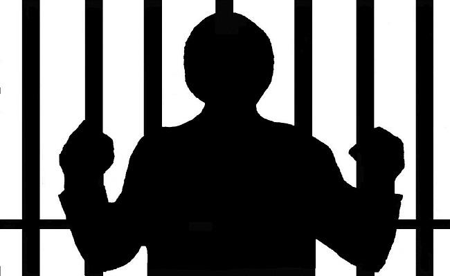 शराबी पति को पत्नी ने सिखाया सबक, पुलिस बुलाकर पहुंचाया जेल, बोली- दारू पीकर रोज करता था पिटाई