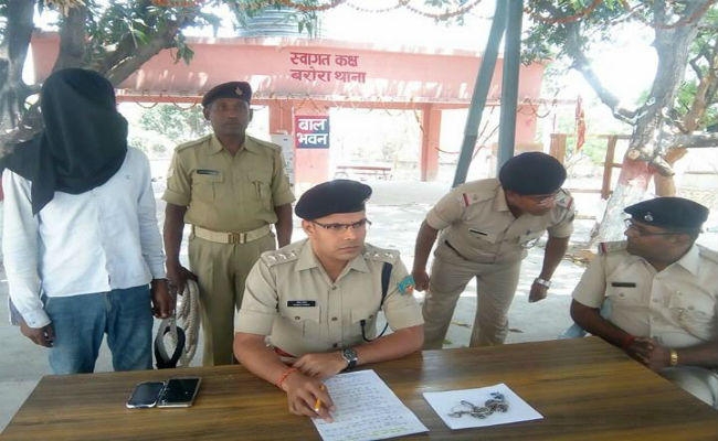 धनबाद : चार डकैती कांड का मास्टरमाइंड गिरफ्तार