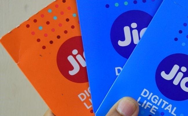 खुशखबरी! जियो ने 15 अप्रैल तक बढ़ायी प्राइम मेंबरशिप स्कीम, रिचार्ज करने पर तीन महीने फ्री सर्विस
