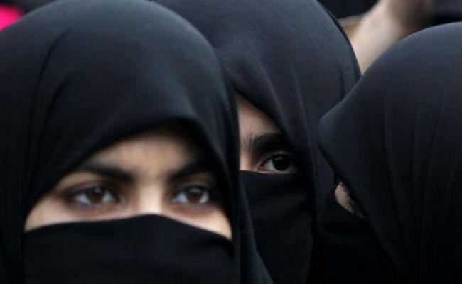 पति ने लेटर भेजकर पत्नी को दिया ”triple talaq”