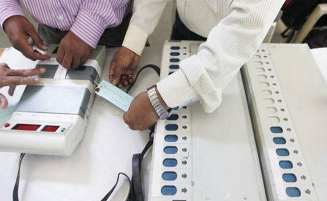 ईवीएम से छेड़छाड़ का मामला : चुनाव आयोग ने 12 को बुलायी सर्वदलीय बैठक