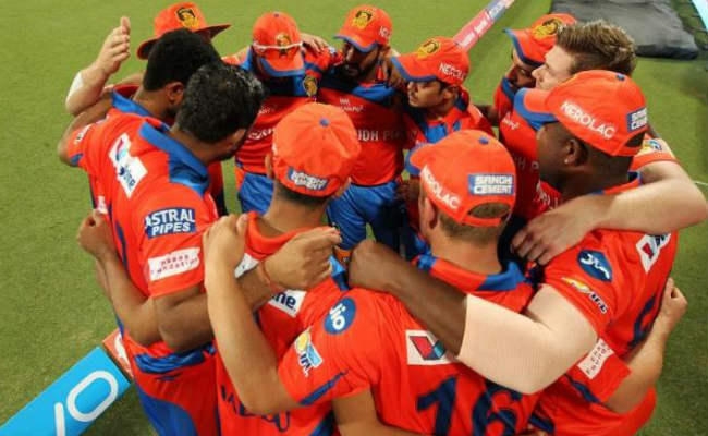 IPL 10 में भी फिक्सिंग का साया, गुजरात लायंस के दो खिलाड़ी संदेह के घेरे में