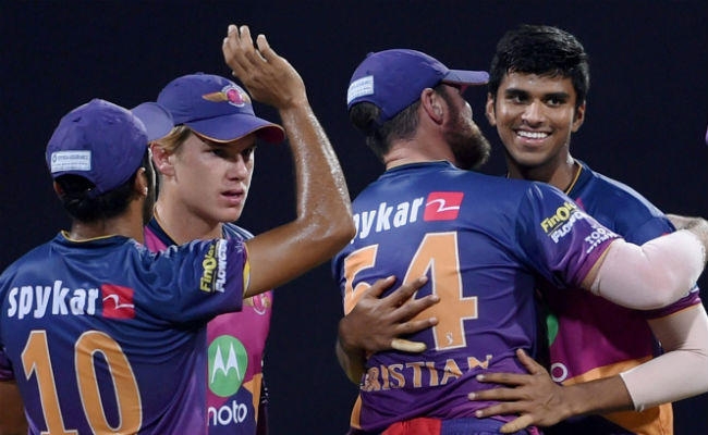 IPL : मुंबई इंडियंस पर जीत की हैट्रिक से पुणे सुपरजाइंट फाइनल में