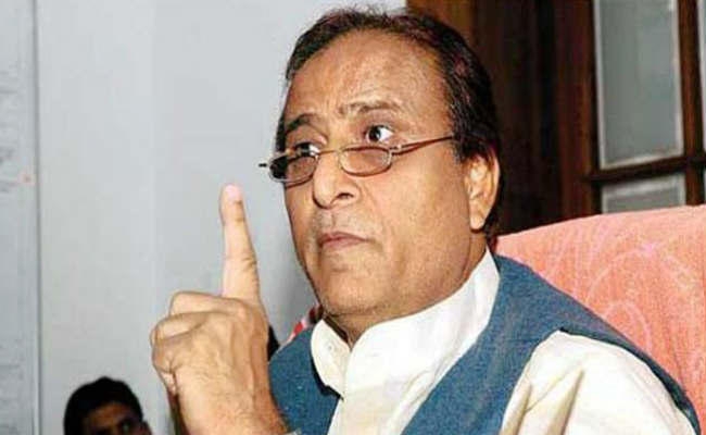 रामपुर में लड़कियों से छेड़छाड़ की घटना के बाद आजम खान ने लड़कियों को दे डाली यह कैसी सलाह