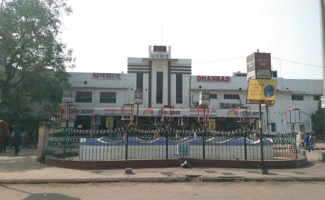 धनबाद -चंद्रपुरा रेललाइन : देश के कई हिस्सों से टूटा धनबाद का संपर्क