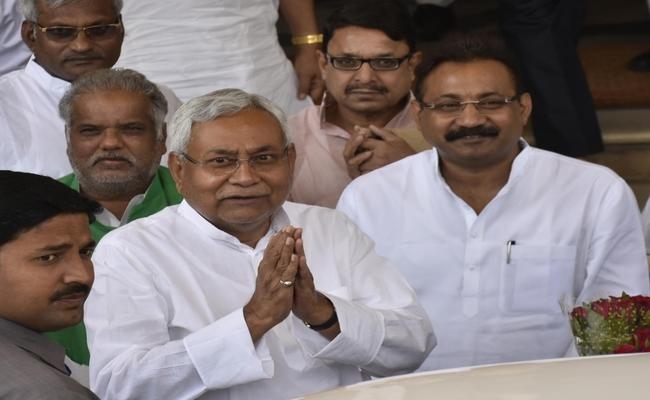 राष्ट्रपति चुनाव में समर्थन को लेकर सियासत शुरू, नीतीश करेंगे बड़े नेताओं से मंत्रणा