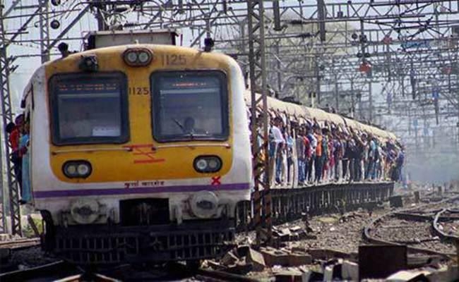 मुसाफिरों के कन्फर्म टिकट कैंसिल करके रेलवे ने की 14.07 अरब रुपये की मोटी कमार्इ