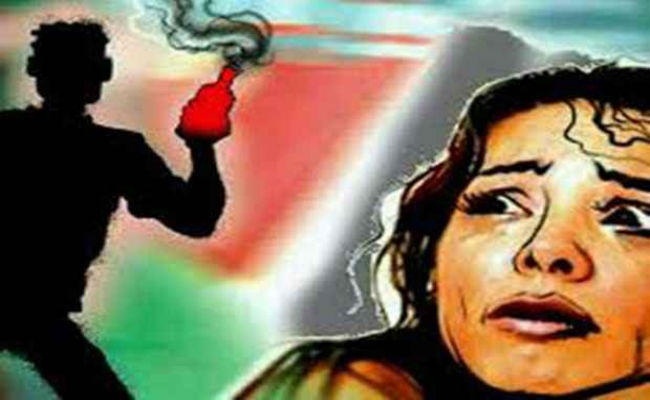 तेजाब हमले की पीड़िता पर फिर एसिड अटैक, चेहरे और गले को पहुंचा नुकसान