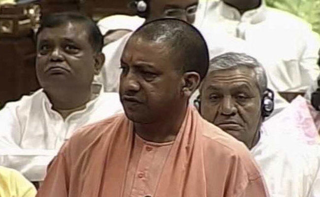 यूपी की योगी सरकार ने 3 लाख 84 हजार करोड़ का पेश किया पहला बजट
