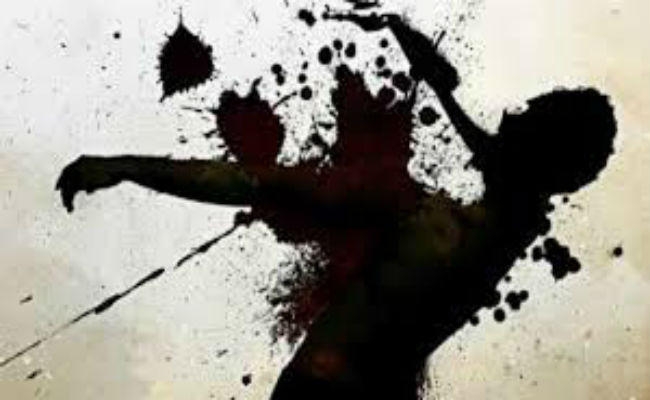खूंटी : ग्राम प्रधान दंपती की टांगी से काटकर हत्या