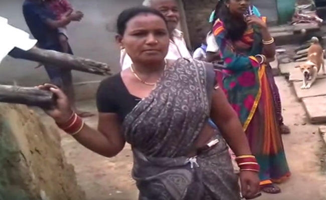 झारखंड में ही दम तोड़ रही पीएम मोदी की उज्जवला योजना, लकड़ी के धुएं में अब भी रसोर्इ पका रहीं बीपीएल महिलाएं