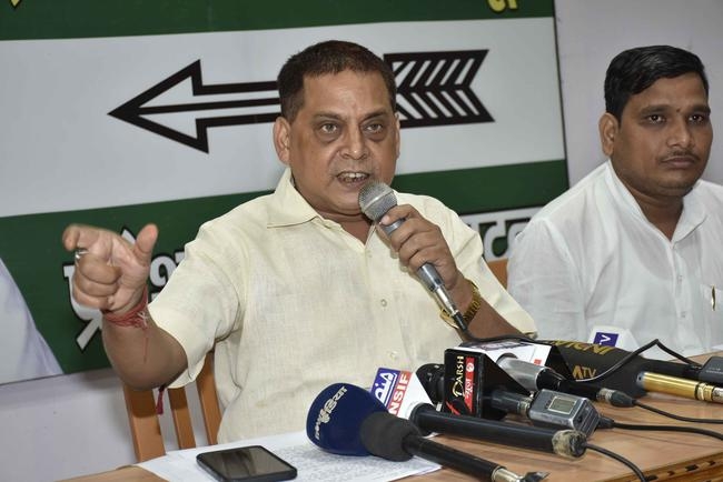 शरद यादव और अली अनवर पर कार्रवाई बिल्कुल सही, जदयू प्रवक्ता ने फैसले का किया स्वागत