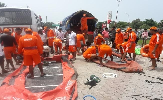 बिहार में बाढ़ से 130 लोगों की मौत, 98 लाख लोग प्रभावित, कटिहार और पूर्णिया में नाव हादसा