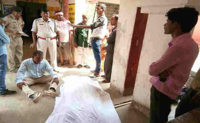 गुमला : ट्रक की चपेट में आने से गर्भवती महिला कांस्टेबल की मौत