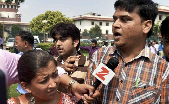 रेयान स्कूल : अब करोड़ों प्रद्युम्न की लड़ाई लड़ रहे हैं पिता वरुण, याद कीजिए स्कूली शिक्षा सचिव का ट्वीट
