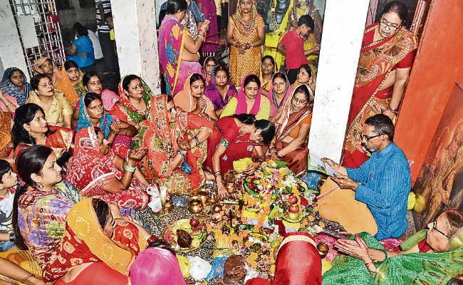 पुत्र की दीर्घायु के लिए किया जिउतिया व्रत, सोमवार को नहाय-खाय के साथ शुरू हुआ, बुधवार को पारण के साथ होगा संपन्न