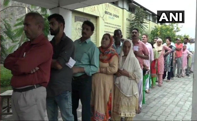 जम्मू-कश्मीर निकाय चुनाव: मतदान से पहले भाजपा उम्मीदवार को पड़ा दिल का दौरा, मौत