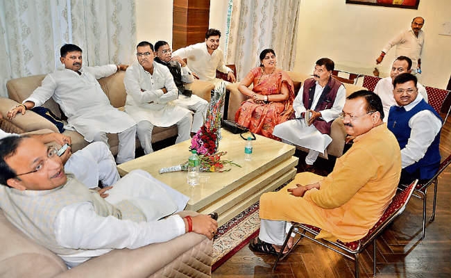 झारखंड : लोकसभा चुनाव के प्रभारी अरुण सिंह ने कहा- कांग्रेस डूबता जहाज, जो सवार होगा डूबेगा