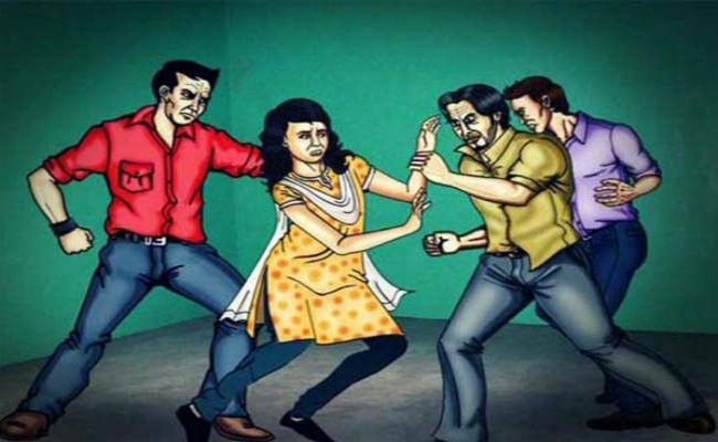 पत्नी से छेड़खानी का पति ने किया विरोध, फिर मनचलो ने किया ये हाल