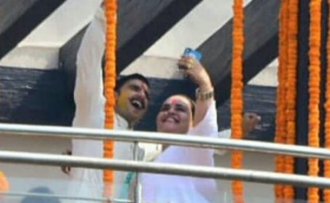 Photo : शादी के सज गया रणवीर सिंह का घर, हल्दी रस्म की तसवीरें आई सामने