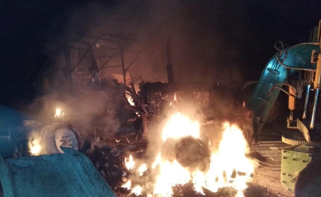तमाड़ में नक्सली हमला, कंस्ट्रक्शन कंपनी के वाहनों को जलाया, कर्मचारियों को दी जान से मारने की धमकी