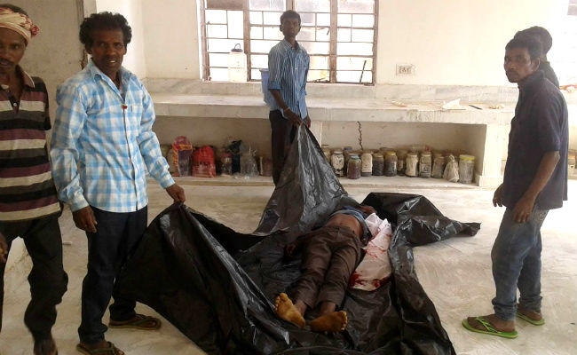 गुमला : पूर्व नक्सली की हत्या, सगे बड़े भाई ने ही टांगी से काटकर मार डाला