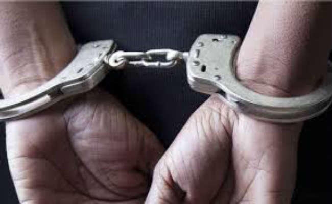 फायरिंग में युवक जख्मी, चार गिरफ्तार