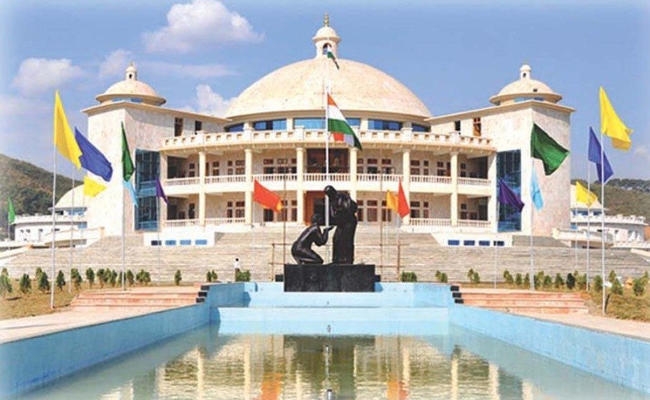 मणिपुर विधानसभा में ग्रेनेड से हमला